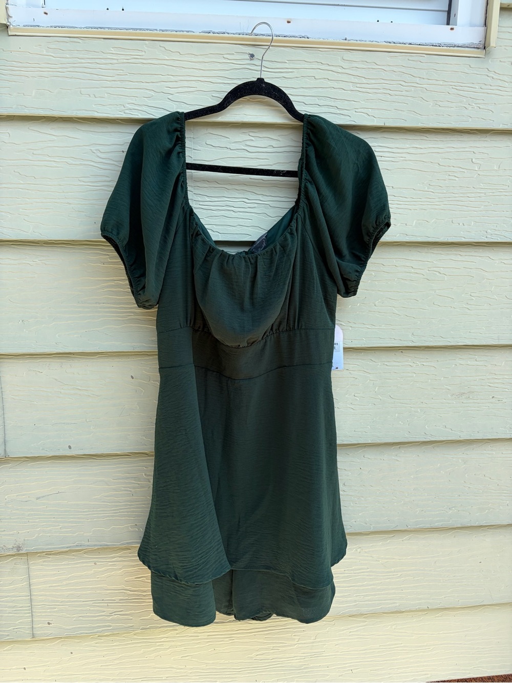 Women’s Puff Sleeve Scoop Neck romper - Dark Green